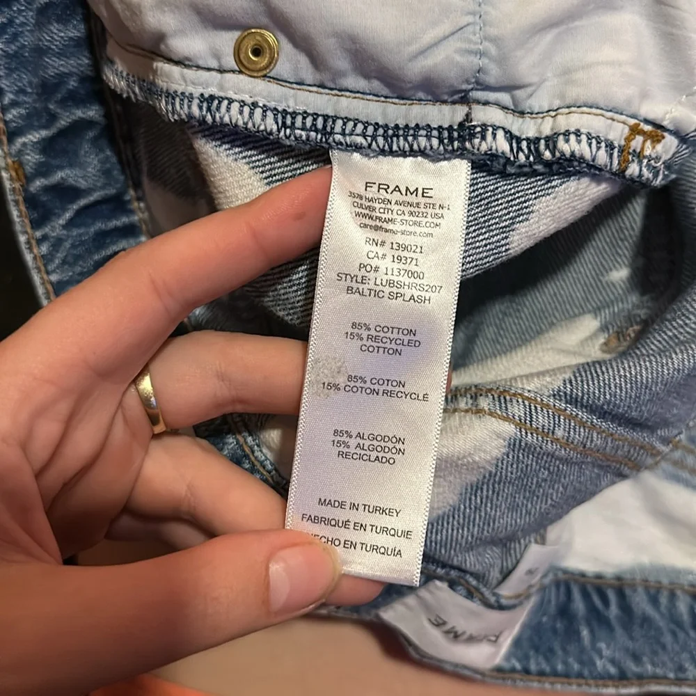 FRAME LE ULTRA BAGGY SPOTTED BLEACH DENIM CUT OFF SHORTS